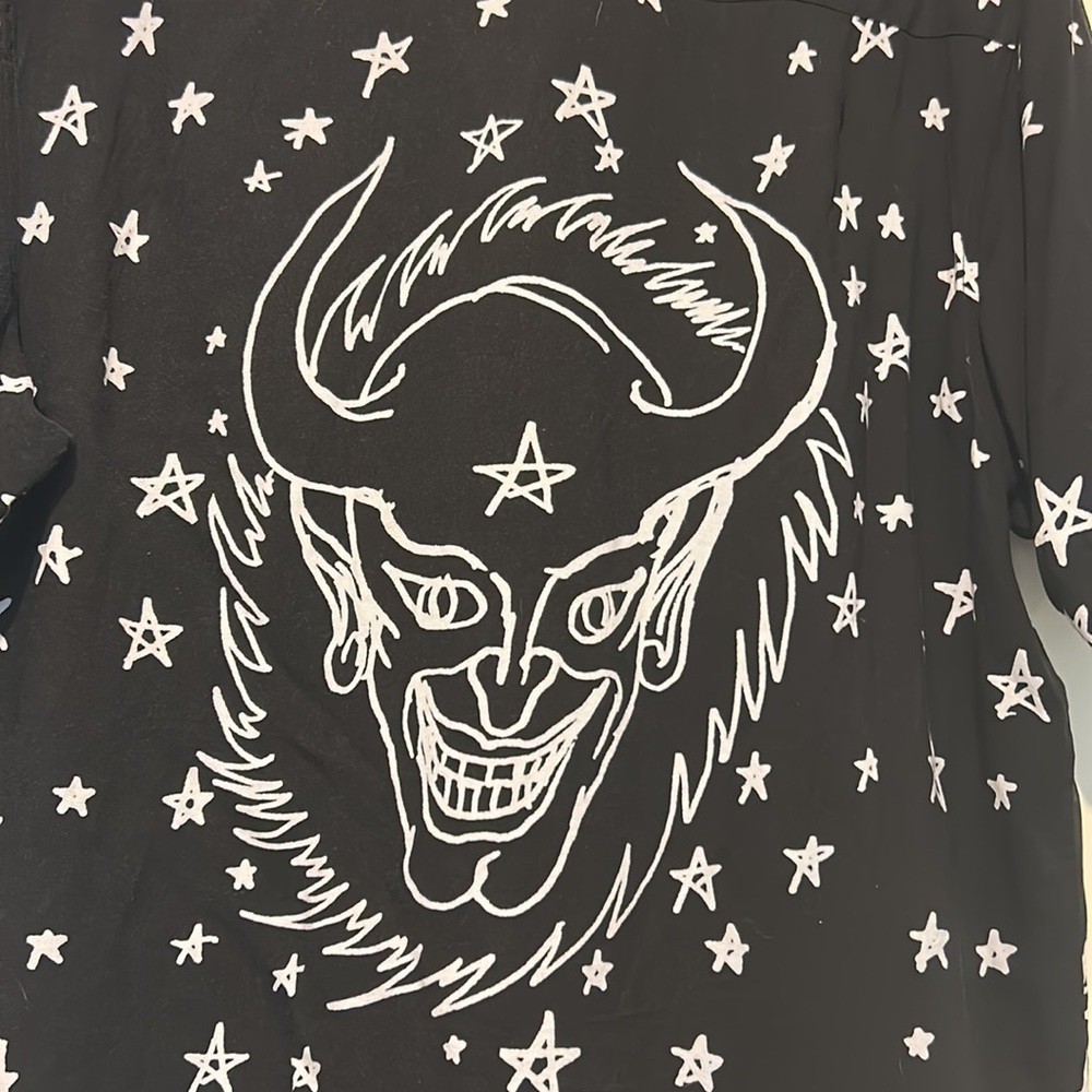 Daniel Johnston Devil Rayon Shirt - Supreme
Stars Button Up - Picture 9 of 9
